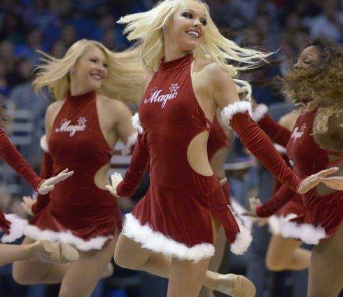 ‘beat365官网’
啦啦队是NBA球场上一道靓丽的风物 那为何克制与球员来往呢？(图5)