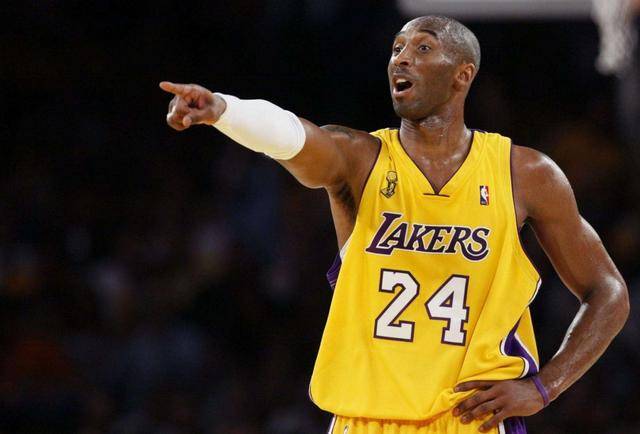 beat365亚洲体育官方网站_
为啥足球运发动许多长发的 NBA球星却很少？说出来别不信(图7)