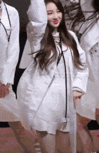 【beat·365】
搞笑图片：大叔模拟明星照片(图38)