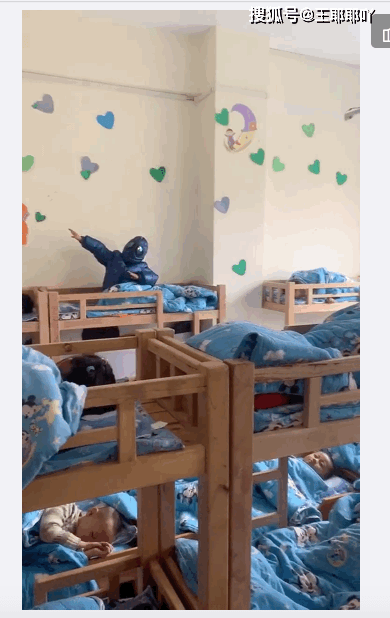 【beat·365】
搞笑图片：大叔模拟明星照片(图40)