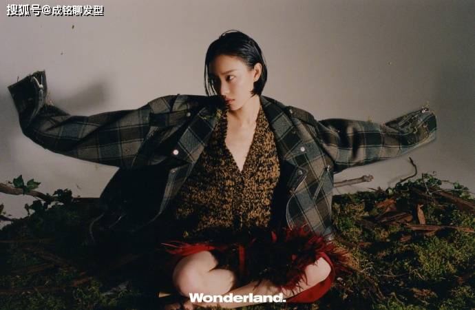 beat365亚洲体育官方网站_
发量少又细软适合什么发型？倪妮的微卷短发相识下 时尚又显高级(图4)