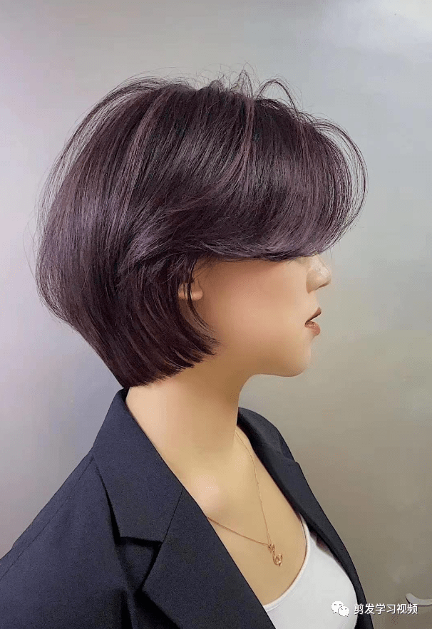 2020最火减龄超短发(25)款【beat365官网】(图32)
2020最火减龄超短发(25)款【beat365官网】(图32)