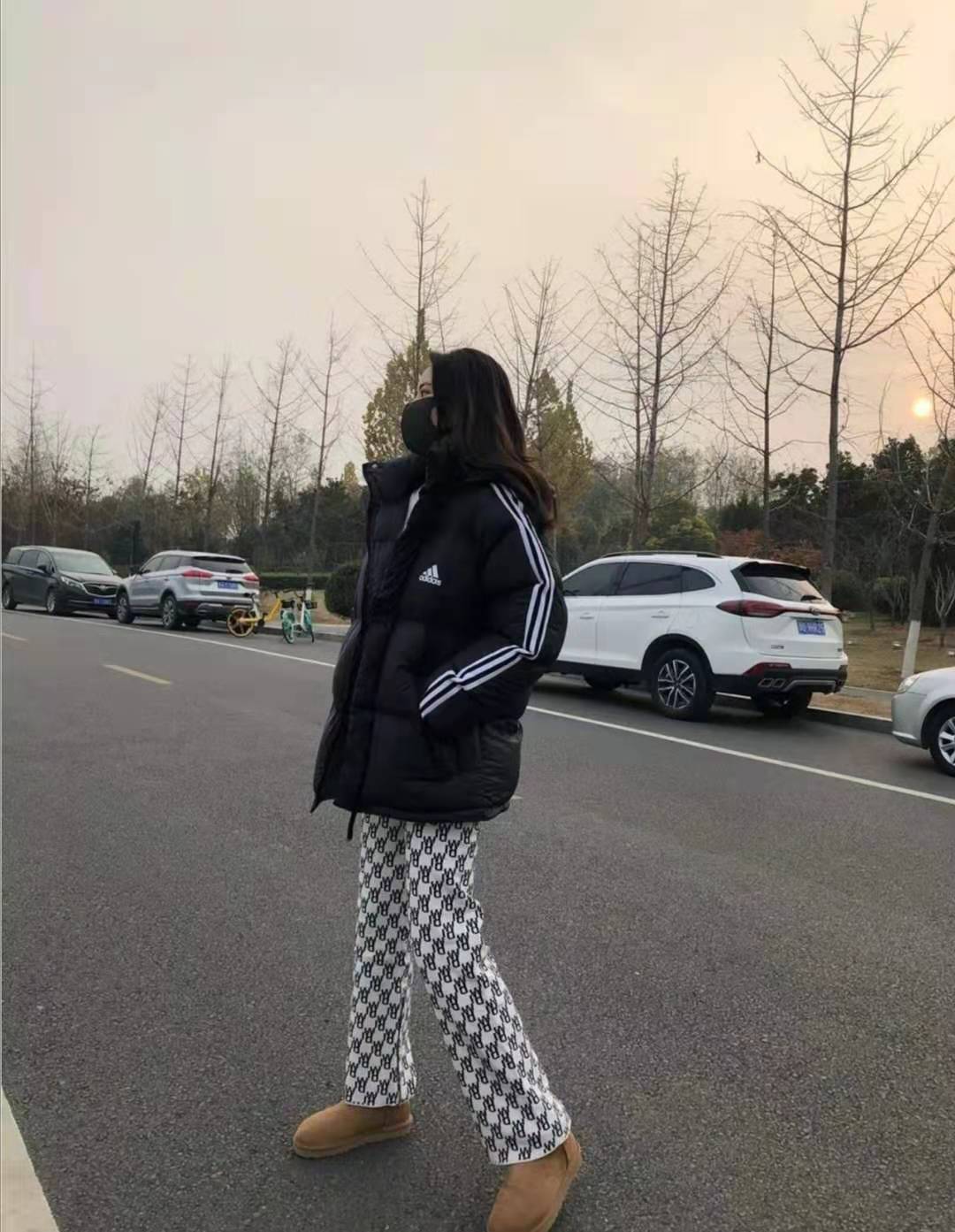 beat365亚洲体育官方网站|
短款玄色羽绒服怎么搭配裤子悦目(图6) beat365亚洲体育官方网站|
短款玄色羽绒服怎么搭配裤子悦目(图6)