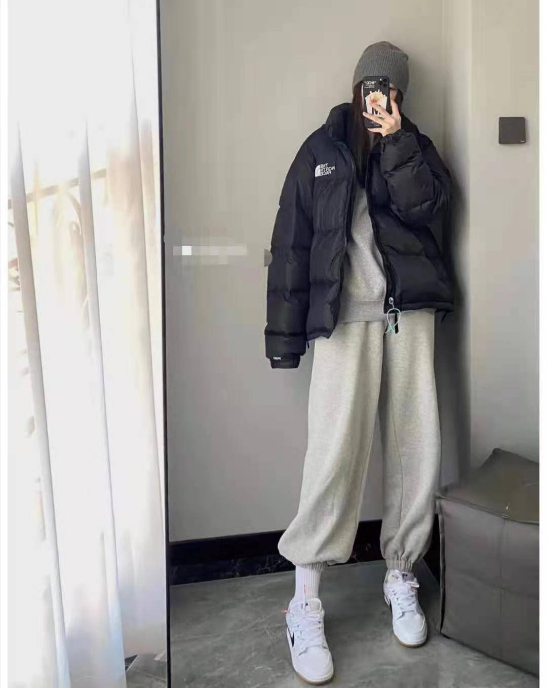 beat365亚洲体育官方网站|
短款玄色羽绒服怎么搭配裤子悦目(图7) beat365亚洲体育官方网站|
短款玄色羽绒服怎么搭配裤子悦目(图7)