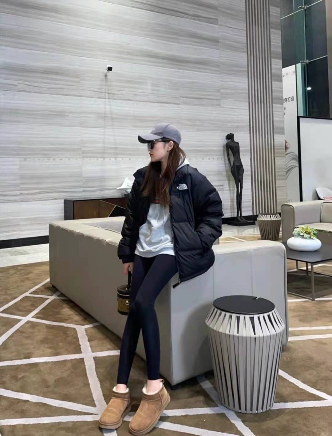 beat365亚洲体育官方网站|
短款玄色羽绒服怎么搭配裤子悦目(图3) beat365亚洲体育官方网站|
短款玄色羽绒服怎么搭配裤子悦目(图3)